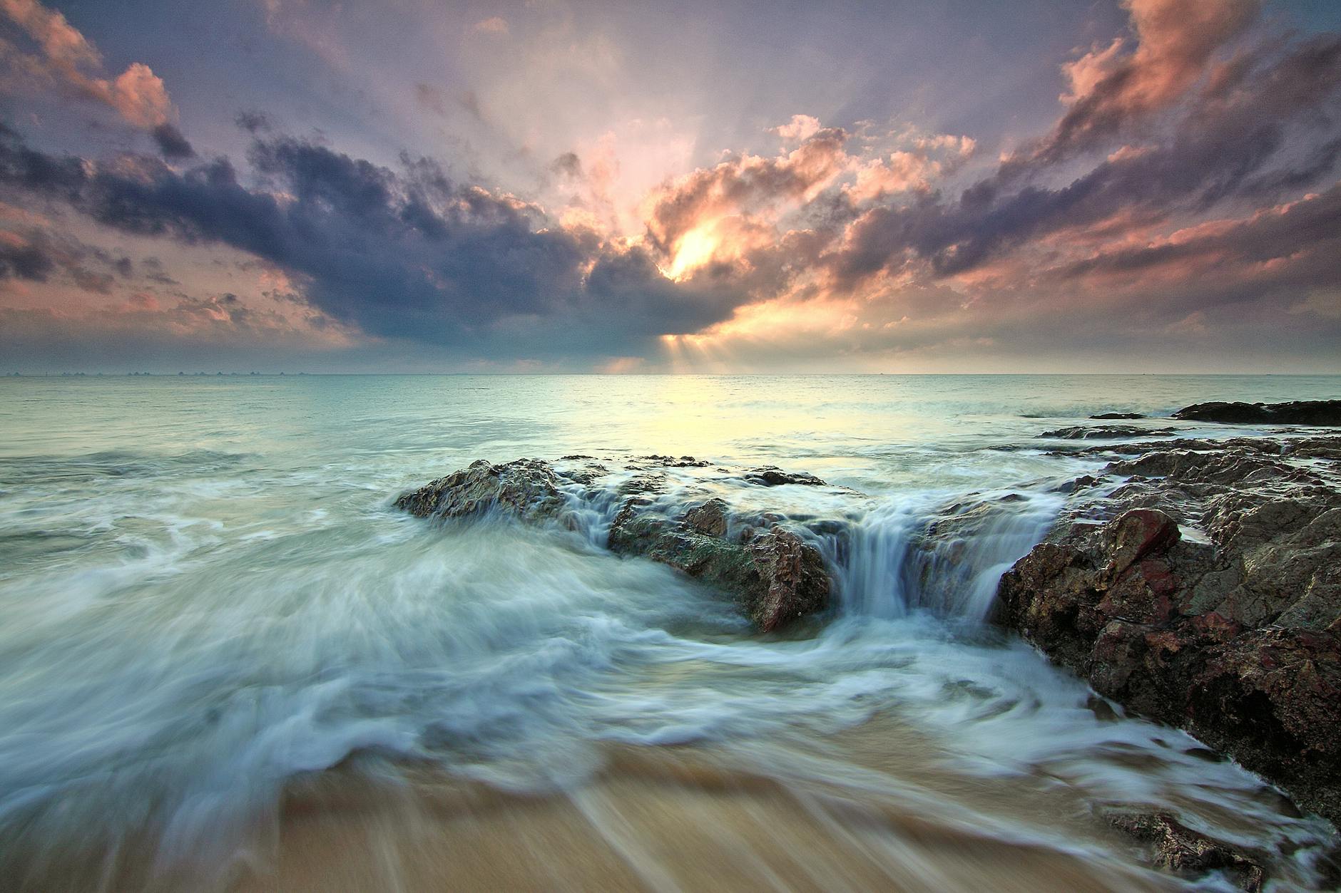 EPISODE 4 — Finding Dry Ground: God’s Order in Your Chaos | GENESIS 1:9–13